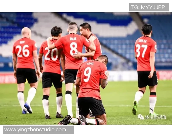 耐克森与横滨的精彩对决揭示了足球战术与团队协作的重要性