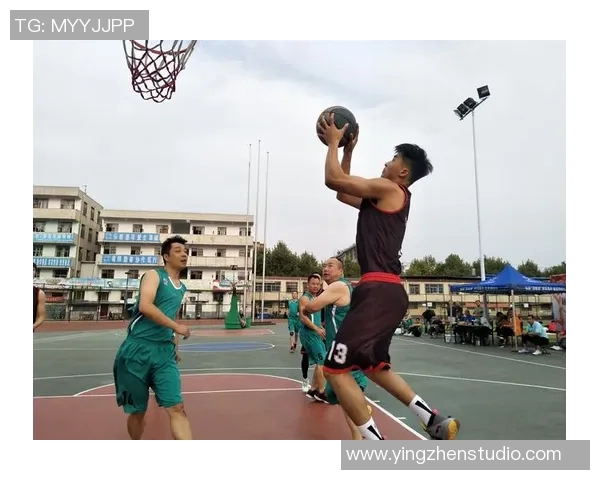 鄯善县足球比赛直播现场热情高涨球迷齐聚共庆足球盛事