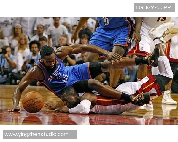 汉密尔顿与圣约翰的精彩对决揭示篮球战术与团队合作的完美结合